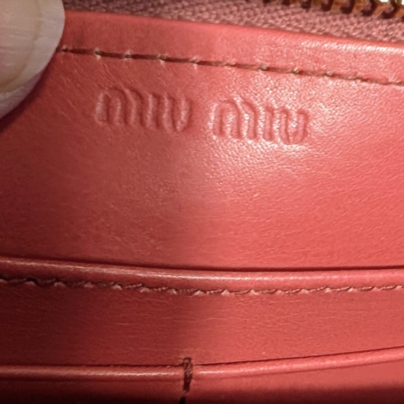 MiuMiu Croc Embossed Leather Wallet In Tan. The Interior Leather Is Terra Cotta - Picture 15 of 17